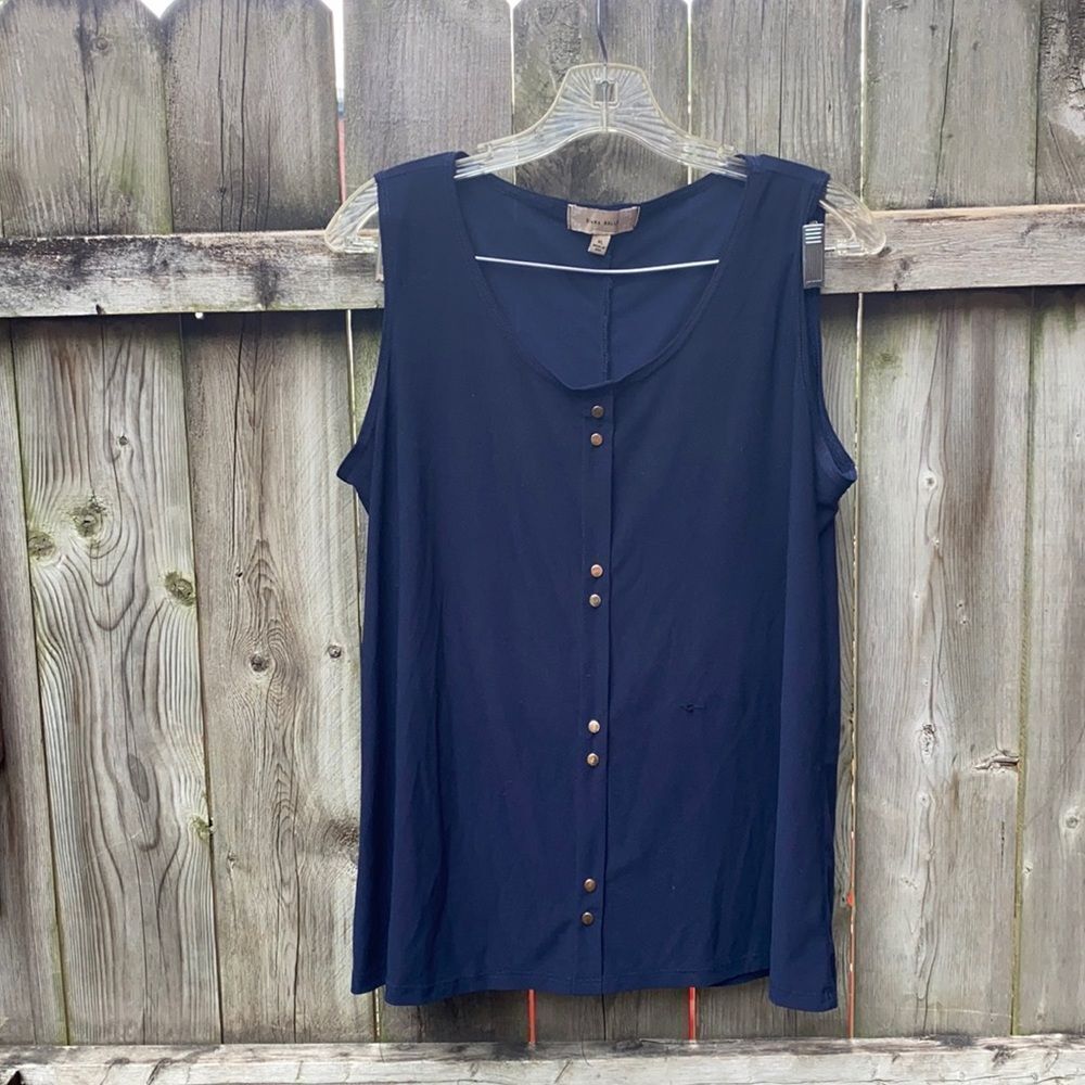 Diana Belle faux button tank top sz. XL